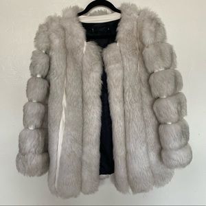 Vintage white/gray Faux fur coat
